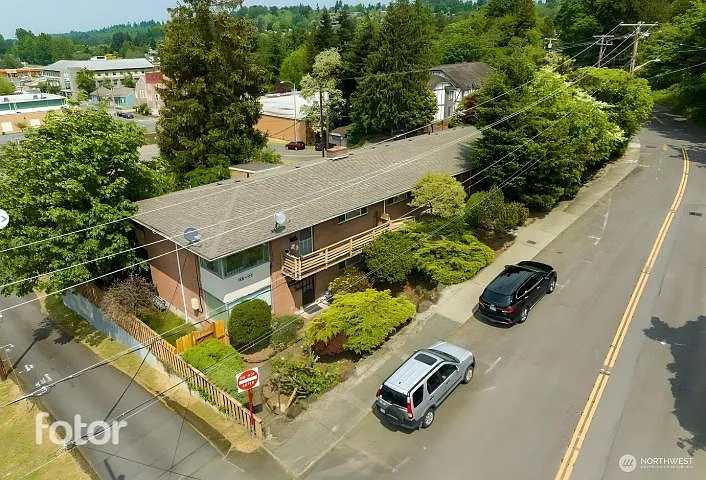 317 E Titus St — Photo 14
