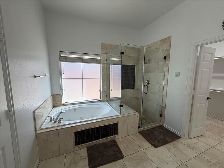 5507 Cranston Ct — Photo 24