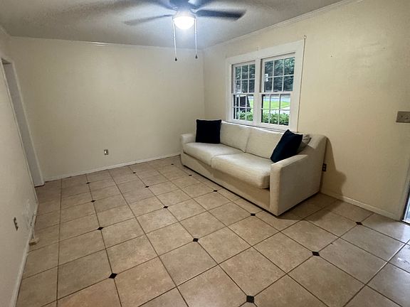 2nd image of 2887 Ringle Rd