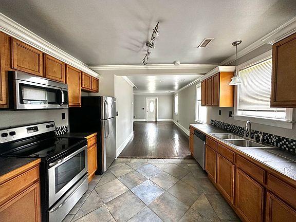 2nd image of 1310 Jones Ave