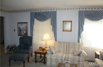 3rd image of 547 Windsor Mill Dr