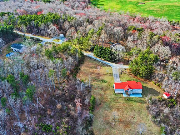 2nd image of 590 Mapleridge Dr