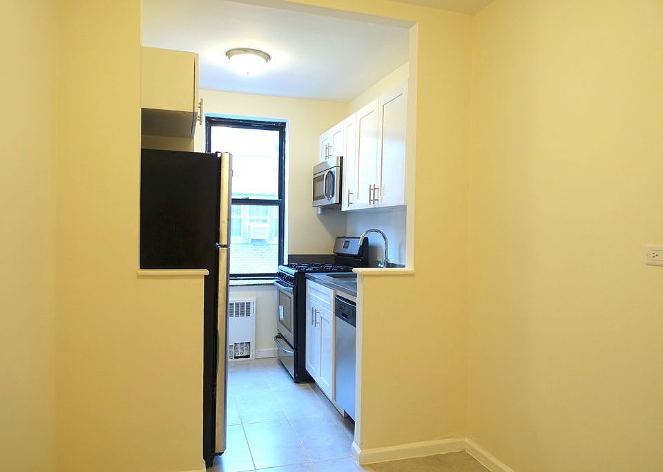 1st image of 10325 68th Ave APT 5J