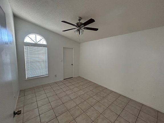 4th image of 306 San Gabriel St