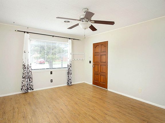 5th image of 6018 Garden Ln