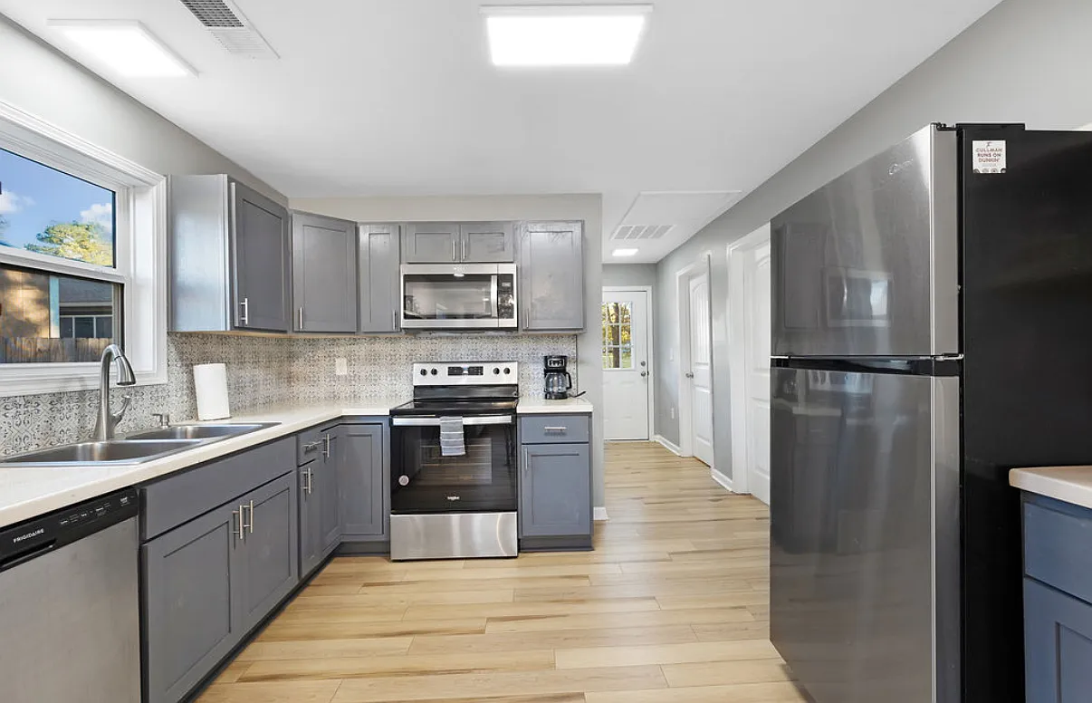 3 bed, $2,500 — Photo 4