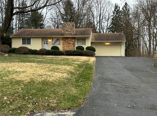 4575 Ridgedale Dr, Akron, OH 44319