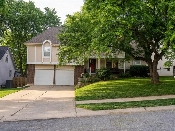 11820 W 99th Ter, Overland Park, KS 66214