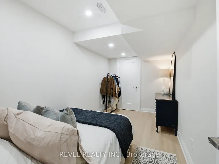 69 Pine Gate Pl — Photo 10