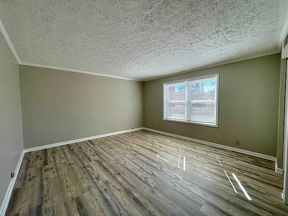 3rd image of 460 Woodward Ave #13