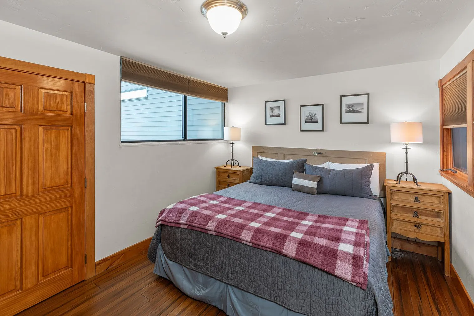 3 bed, 1.5 bath, 1334 sqft, $9,065 — Photo 1