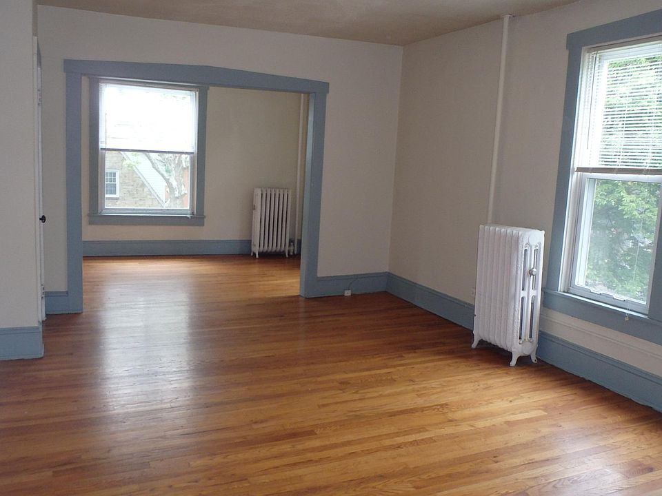 2nd image of 440 W Foster Ave #3
