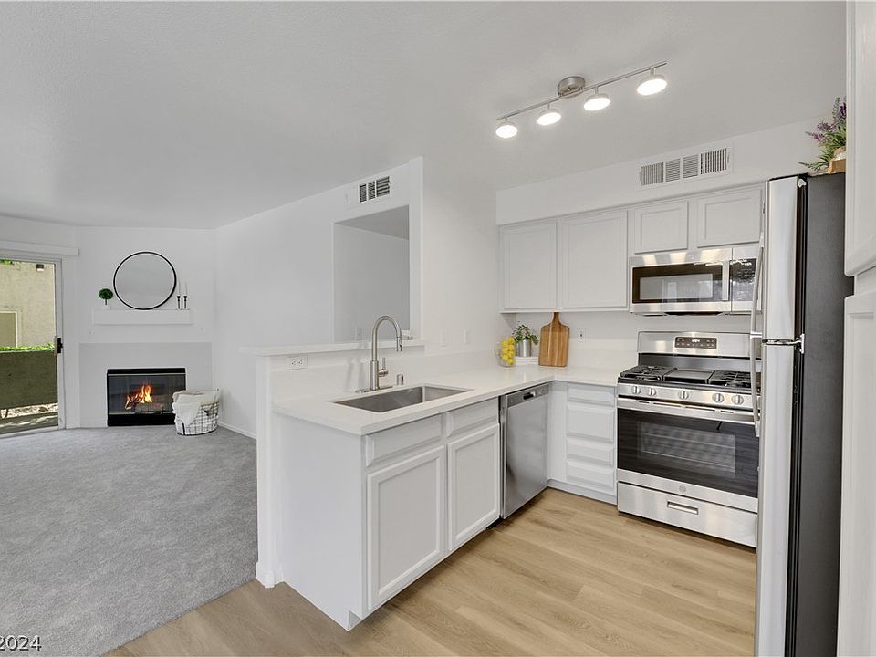 1st image of 3067 Key Largo Dr Unit 101