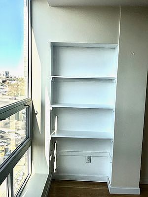 3rd image of 2515 Crescent St #5