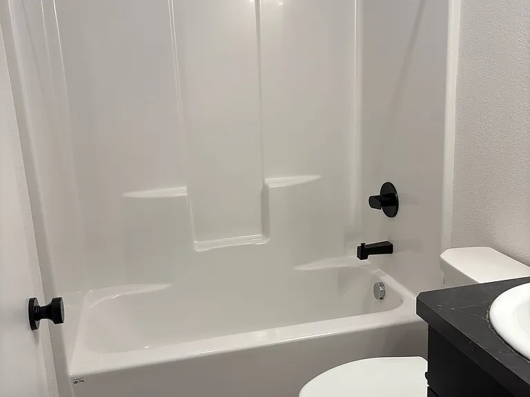 545 N Sheridan Ave #202 — Photo 6