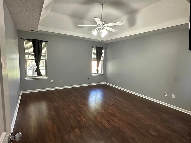 225 Autumn Woods Dr — Photo 6