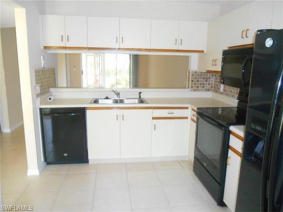 3rd image of 5750 Woodmere Lake Cir