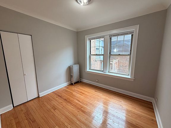 5th image of 2320 W Granville Ave APT 3
