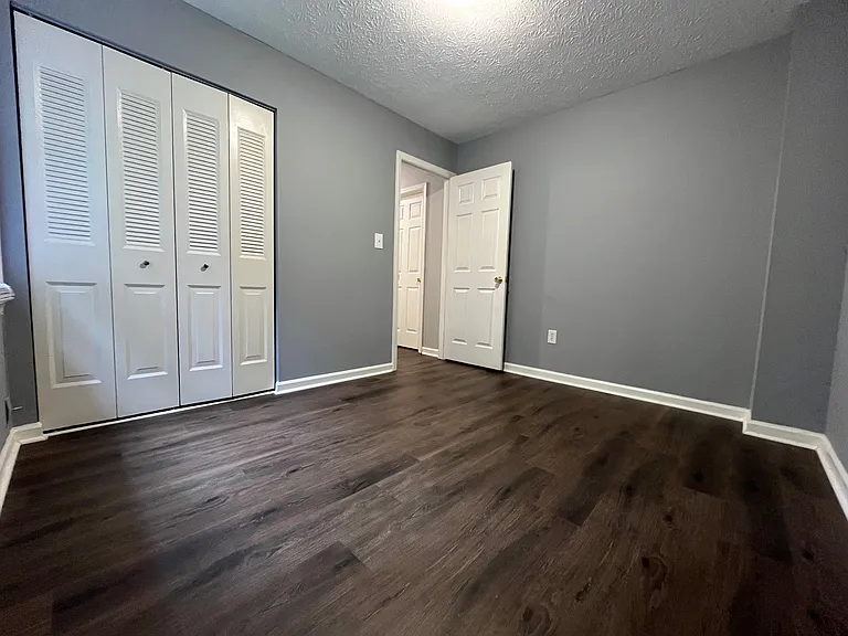 255 Jockey Club Dr — Photo 1