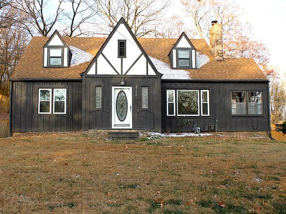 4th image of 3720 Fairview Dr