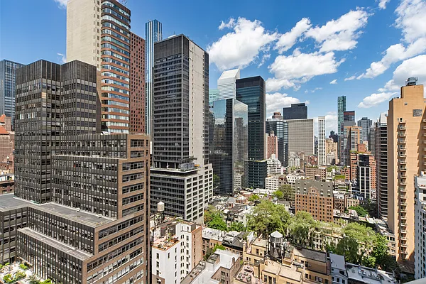 Sold by Compass | media 9