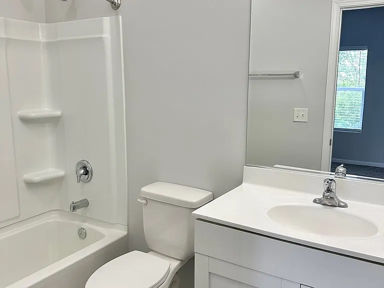 853 E Main St #2F — Photo 9