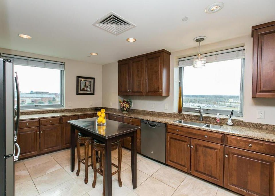 1st image of 1 Miranova Pl APT 840