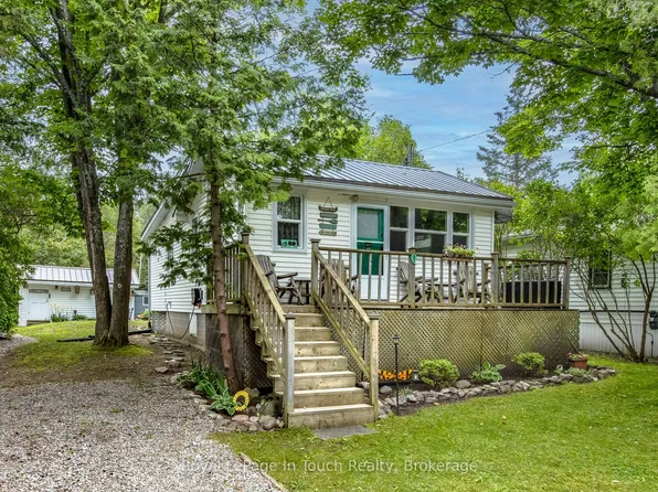 9 Earldom Blvd, Tay, ON L0K 1R0
