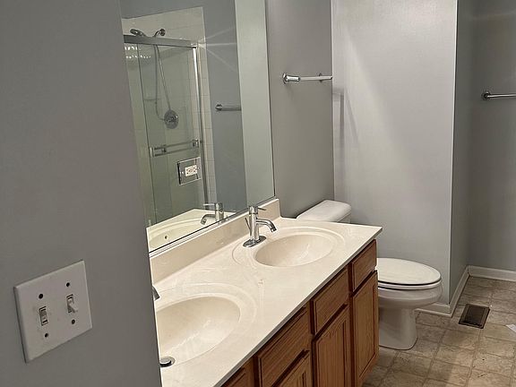5th image of 464 S Litchfield Dr