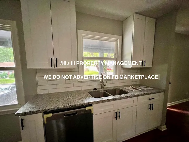 7306 Glenwood Ln — Photo 5