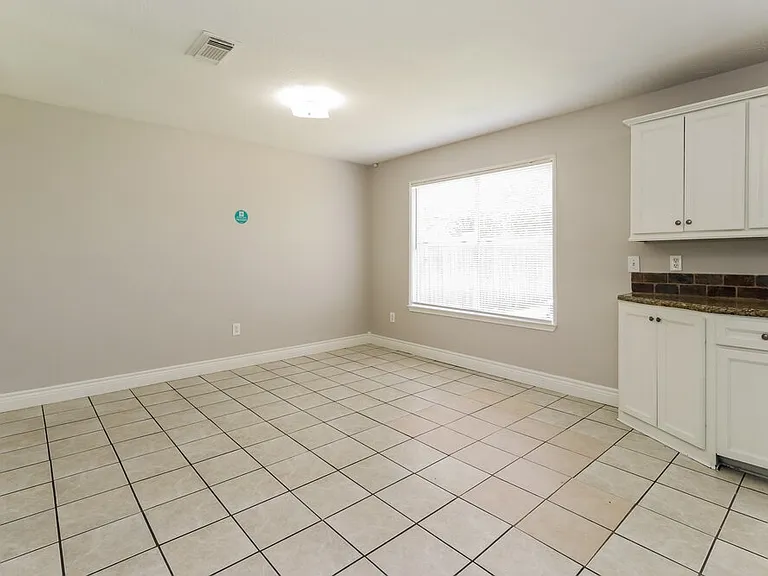 3035 Cinnamon Glen Dr — Photo 7