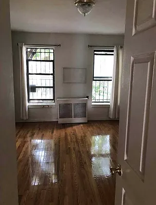 Rented by Space Real Estate | media 12