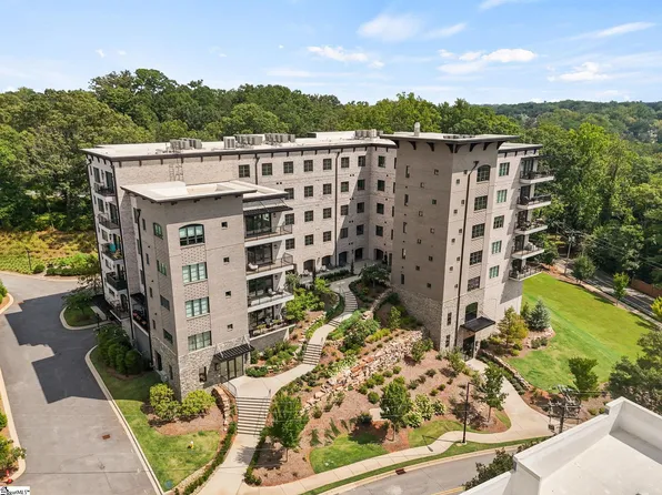 95 Dr David C Francis St Unit 401, Greenville, SC 29601