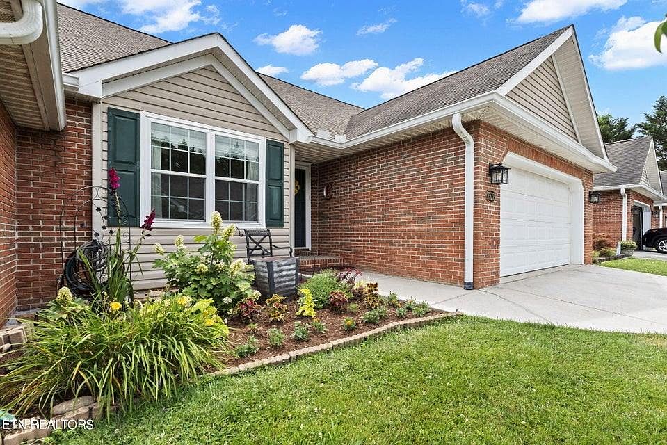1st image of 7322 Windtree Oaks Way