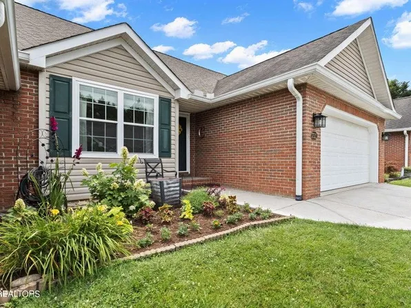7322 Windtree Oaks Way, Knoxville, TN 37920