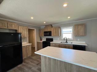 392 S Allan St NE, Cedar Springs, MI 49319