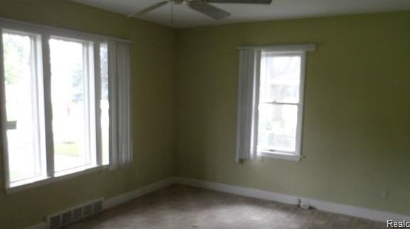 4th image of 9423 Corinne St