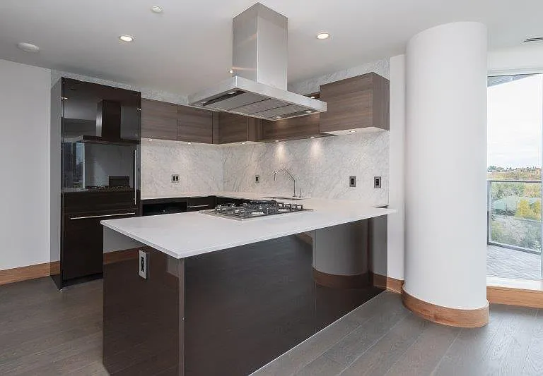 738 1st Ave SW #902 — Photo 5