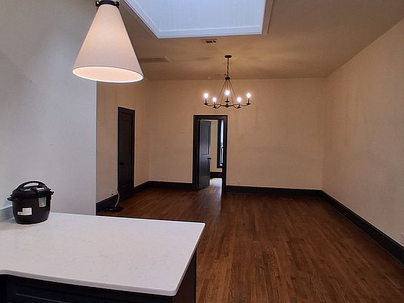 4th image of 376 2nd St APT 7