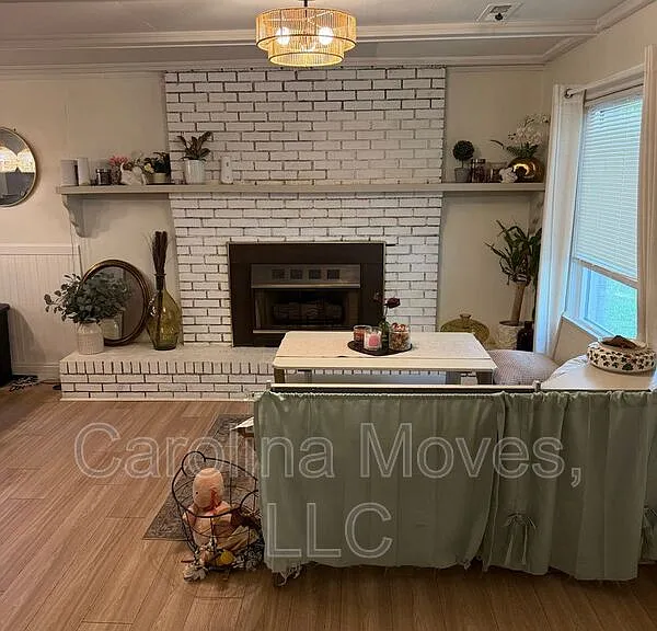 1004 Blanton Pl — Photo 6