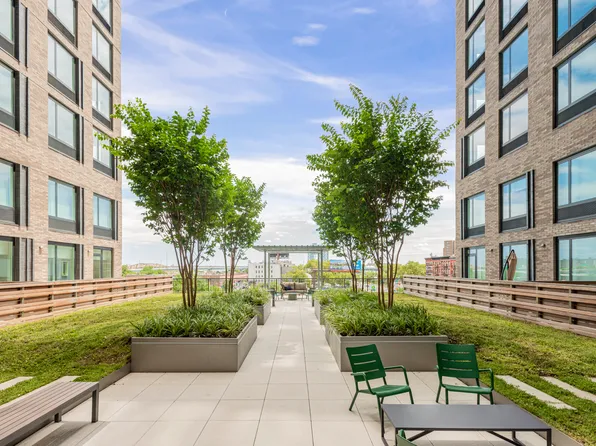 2319 3rd Avenue image 13 of 15