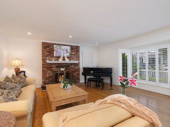 4th image of 2612 Circle Dr
