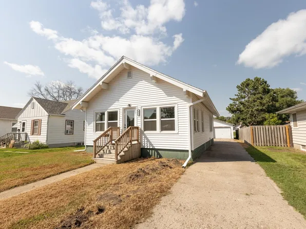 411 E 11th St, Spencer, IA 51301
