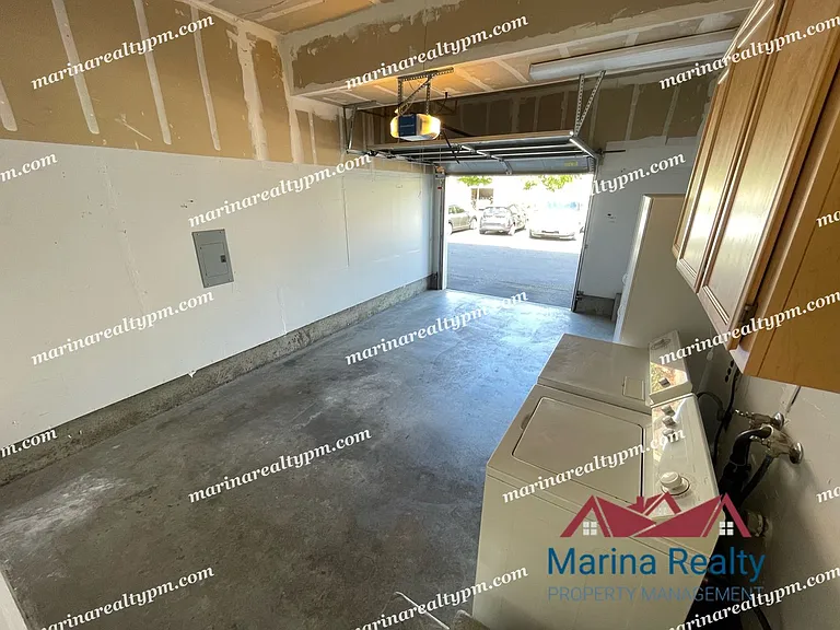 2611 Bayfront Ct — Photo 20