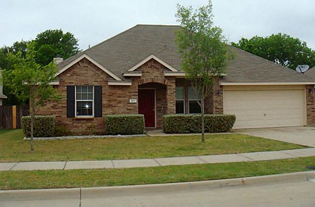 1st image of 311 Crosscreek Dr