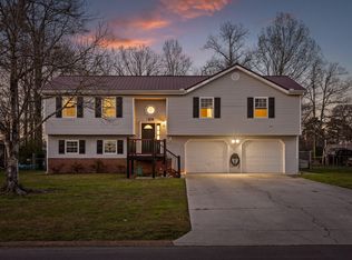 56 Brookvale Ter, Rossville, GA 30741