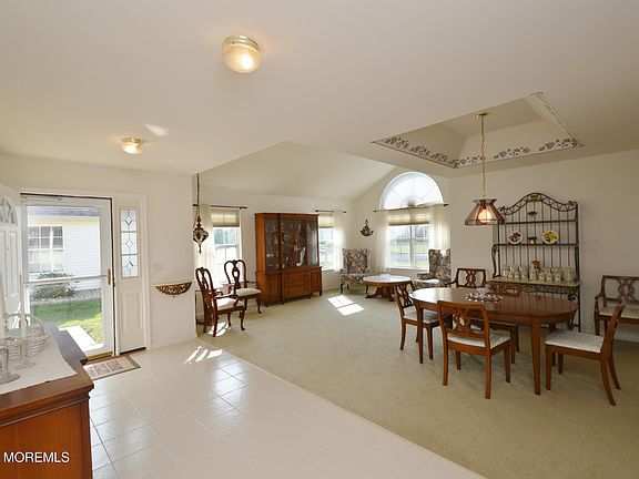 4th image of 2602 Meadow Lake Drive