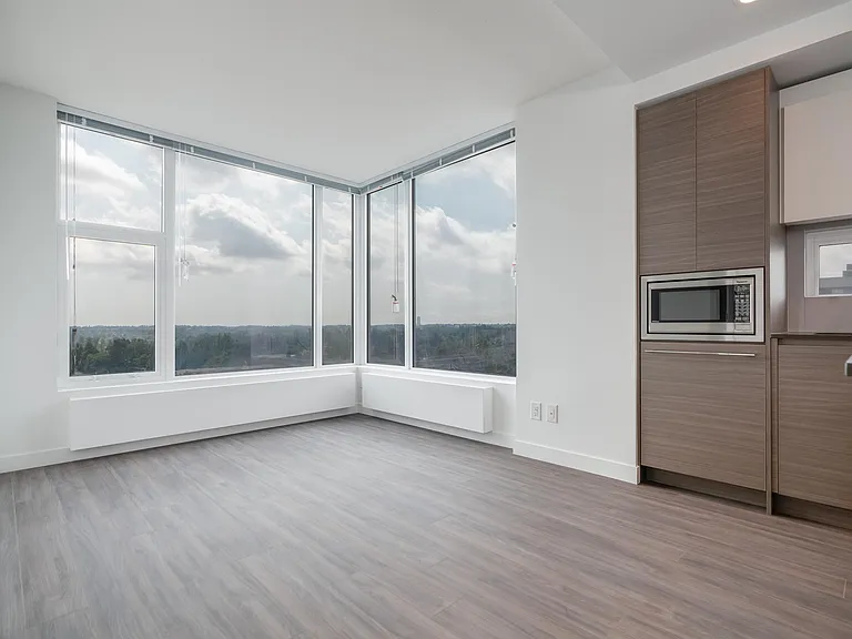 13615 Fraser Hwy #2403 — Photo 35