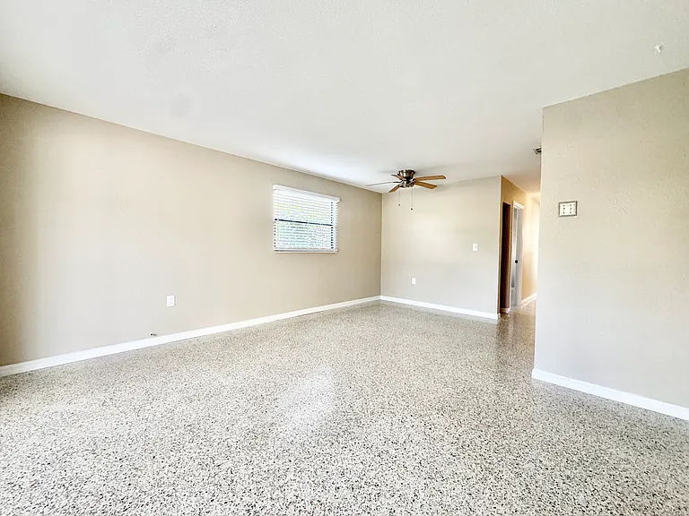 4335 Floramar Ter — Photo 8