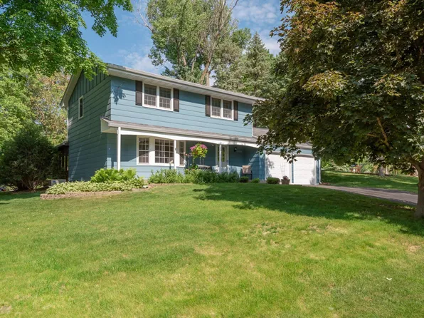 17720 Leemans Ct, Minnetonka, MN 55345